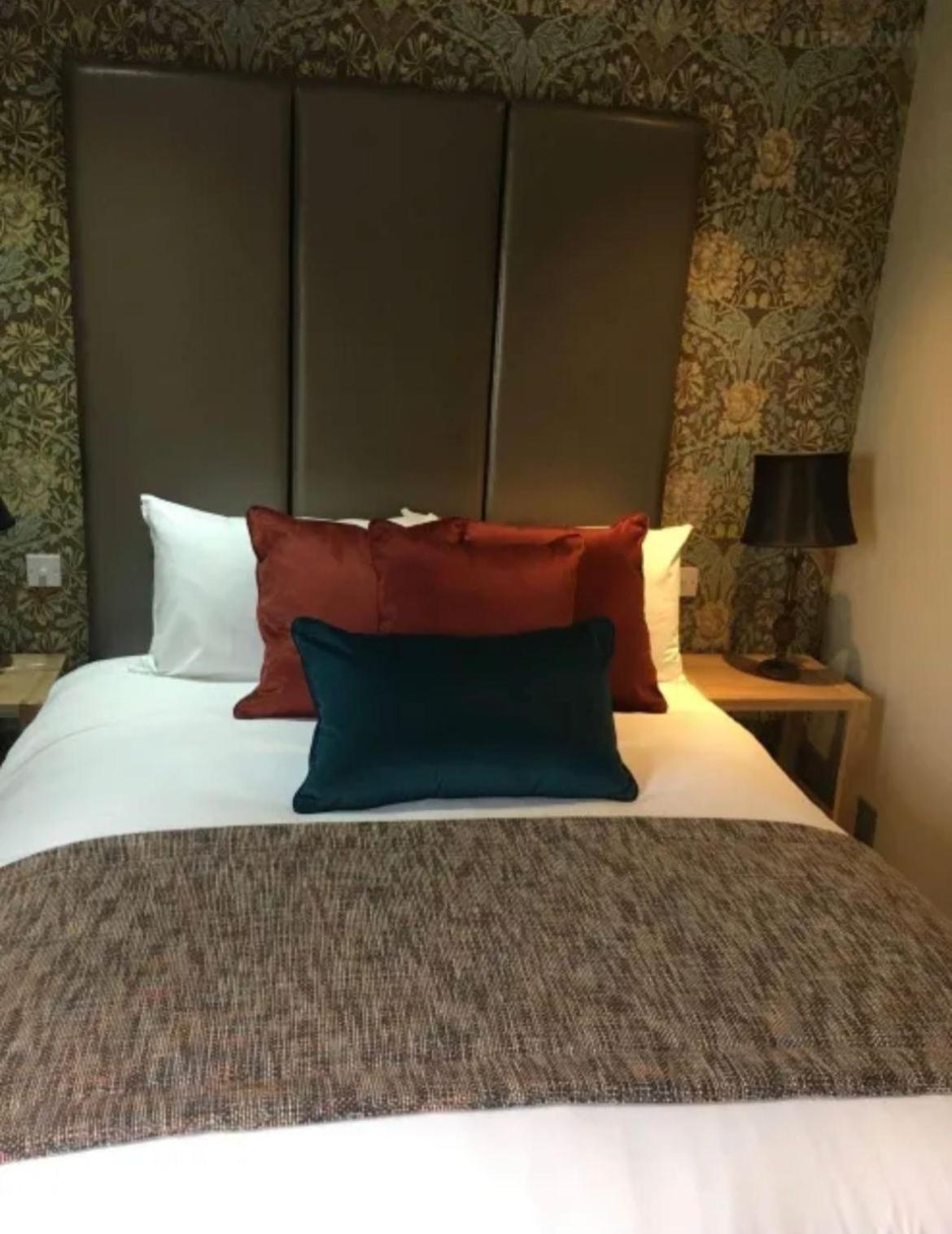 The New Hobbit Hotel Rooms 할리팩스 외부 사진